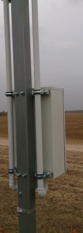 Трубостойка для ввода электричества на участок установлена в  поселке Северный Истринского района